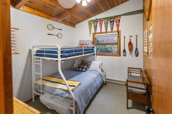 camp-bedroom-timberline